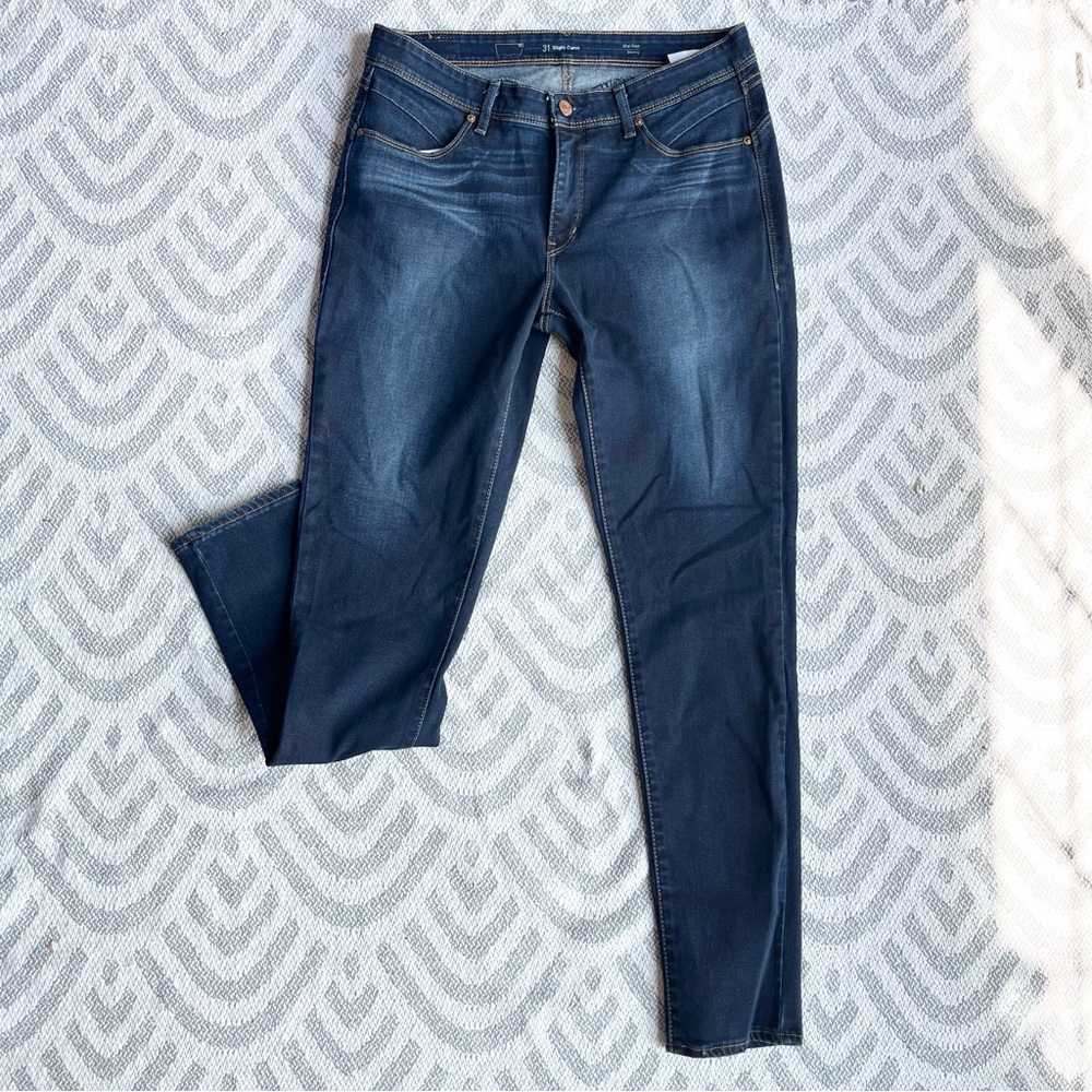 LEVI’S Women’s Slight Curve Mid Rise Skinny Dark Wash Blue Denim Jeans 31